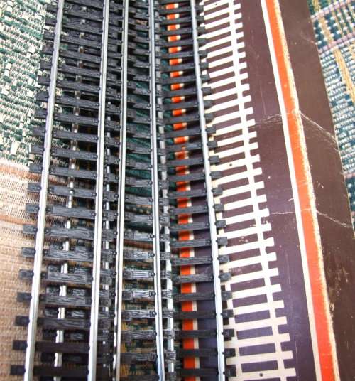 LIMA HO/OO:  4pc Flex Track of 900 mm in Good used boxed condition.(Italy)