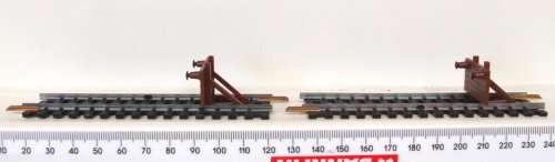 LIMA HO: Metal/Plastic Track End(403025) in Good un-boxed condition.(Italy)