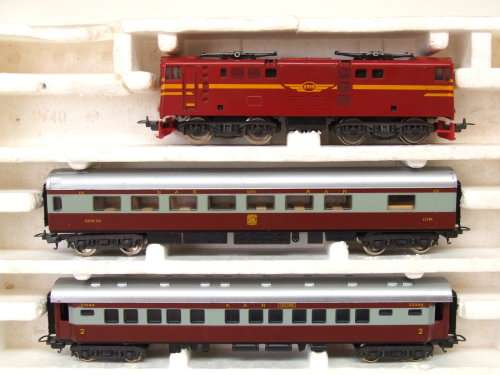 LIMA HO: Upmarket SAR "TRANS KAROO" Passenger Train Set in very good un-boxed condition (Italy)