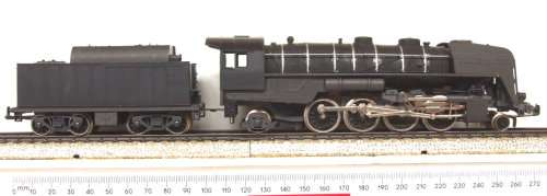 LIMA HO: SAR Lookalike  2-8-2  Steam Locomotive + Tender in good boxed, used condition (Italy)