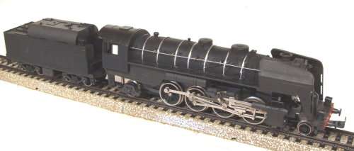 LIMA HO: SAR Lookalike  2-8-2  Steam Locomotive + Tender in good boxed, used condition (Italy)