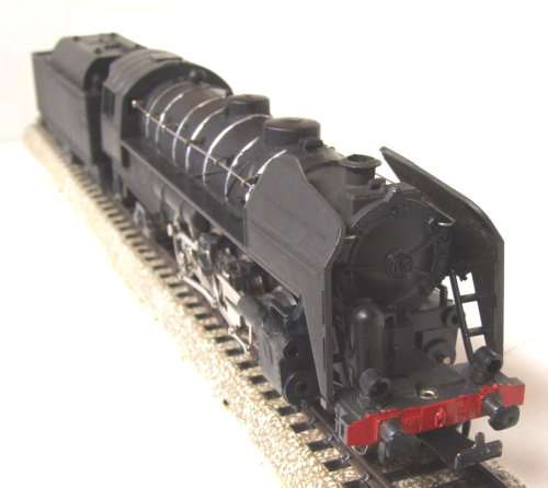 LIMA HO: SAR Lookalike  2-8-2  Steam Locomotive + Tender in good boxed, used condition (Italy)