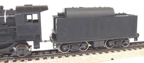 LIMA HO: SAR Lookalike  2-8-2  Steam Locomotive + Tender in good boxed, used condition (Italy)