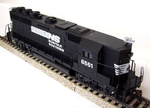 BACHMANN HO: Detailed N&S EMD GP 50 High Nose Locomotive in  VERY Good boxed condition (China)