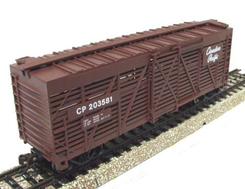 BACHMANN SILVER HO: CP American 40' Stock Car in Like New boxed condition (China)