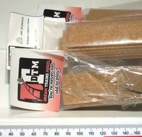 DTM HO: LAST 5 Cork Roadbed, 0.9m in Length,Pack of 6 (R30) in NEW Packaged Condition.(ZAR)