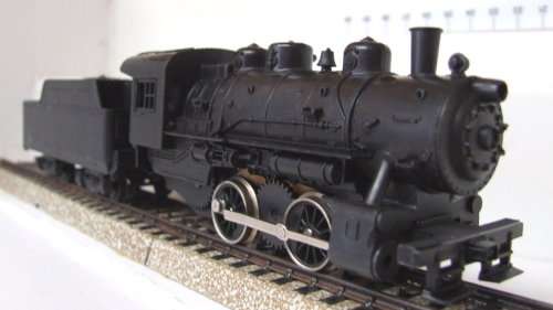 LIMA HO: 0-4-0 Steam Locomotive with Tender in Fair un-boxed, used condition (Italy)