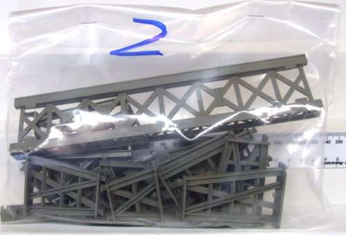 LIMA SCENERY HO: Figure 8 Banked Bridge Kit (600911) in Good used bagged condition (Italy)