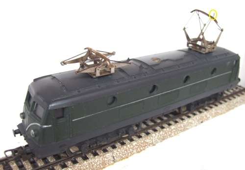 LIMA HO: Vintage SNCF Electric Locomotive in Fair used un-boxed condition (Italy)