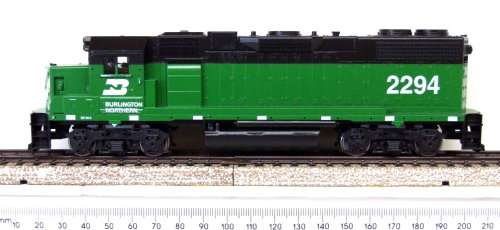 ATHEARN HO: Detailed BN EMD GP38-2 Locomotive in NEW boxed condition (USA)