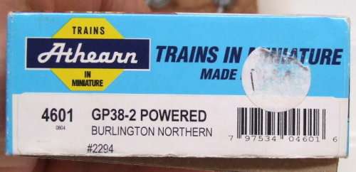 ATHEARN HO: Detailed BN EMD GP38-2 Locomotive in NEW boxed condition (USA)