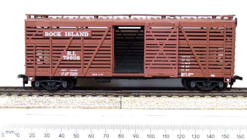 ATHEARN HO: RI American 40' Stock Car with Horn Hook Couplings in Good Un-boxed condition(USA)