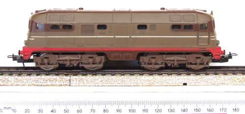 LIMA HO: Vintage FS Brown Freight Locomotive in good un-boxed operating condition (Italy)