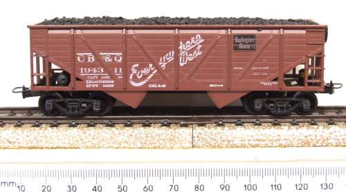 ATHEARN HO: CB&Q American 2Bay Hopper with Coal Load in Good used & unboxed condition
