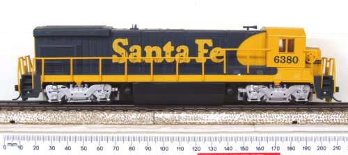 SALE::BACHMANN HO: Detailed SF EMD B23/B30-7 Locomotive in NEW boxed condition (China)