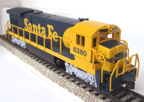 SALE::BACHMANN HO: Detailed SF EMD B23/B30-7 Locomotive in NEW boxed condition (China)