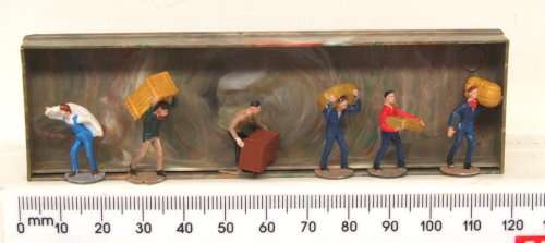 MERTEN SCENERY HO: 6pc Action Station Figures in Good boxed condition(Germany)