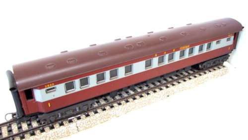LIMA HO: Vintage SAR "Trans Karoo" 1cl Passenger Coach in Good Un-boxed used condition(RSA)
