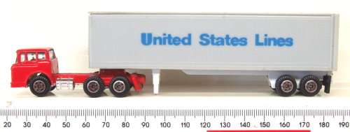 YATMING HO: Horse + Trailer  Truck  in Good used & un-boxed condition (China)