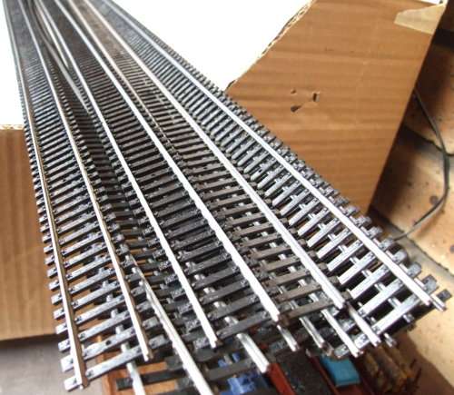 LIMA HO: Metal Flex Track(403042) 12 x  0.9m(10.8m in total) Lengths in NEW Boxed condition.(Italy))