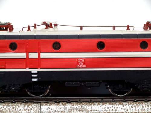 SPECIAL MARKLIN HO: 3041 Austria Series 1043.01 ÖBB in Like New un-boxed condition (Germany)
