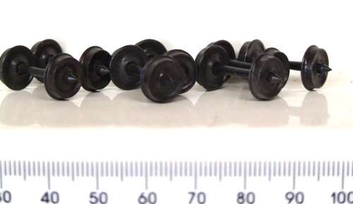 ACCESSORIES HO: On Auction is this 7pc Athearn Type Metal DC Wheelsets in Like New condition.