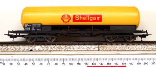 LIMA HO: SHELLGAS Tanker Wagon in fair un-boxed condition (Italy)
