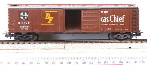 MARKLIN HO: Vintage 3-rail AC All Metal ATSF Box Car in Fair used condition(Germany)