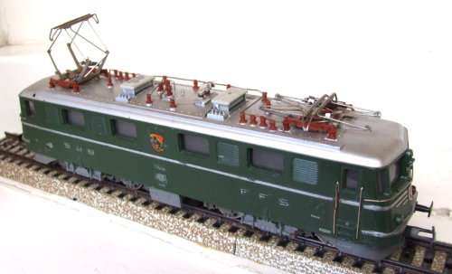 MARKLIN HO: Vintage All Metal SBB Electric Loco in Fair Used un-boxed condition (Germany)