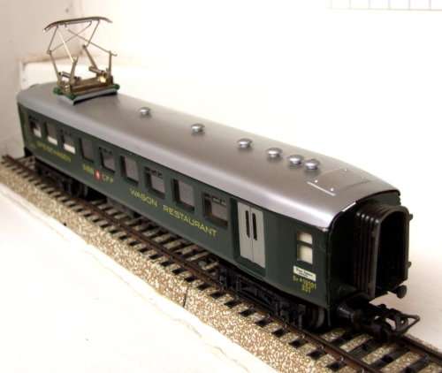 MARKLIN HO: Vintage 3Rail AC Tinplate SBB Restaurant Car in Almost New boxed condition (Germany)