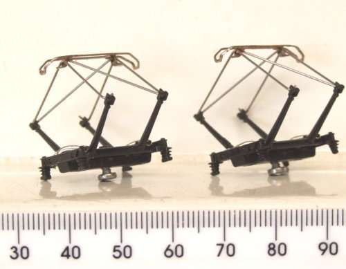 LIMA HO: 1pr SAR E5 Locomotive Pantographs  in Good condition for Parts.(Italy)