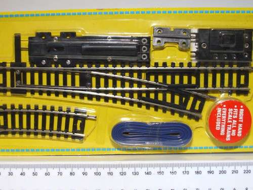 MODEL POWER HO:  RH Electro Magnetic Point Set(R5144) in New Carded condition.