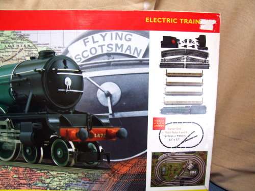 HORNBY OO: Train Set `FLYING SCOTSMAN`  in Like New boxed condition (China)