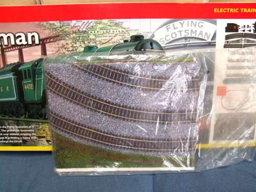 HORNBY OO: Train Set `FLYING SCOTSMAN`  in Like New boxed condition (China)