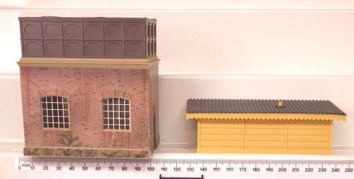 HORNBY SCENERY OO: 2x European Buildings in Good Un-boxed condition