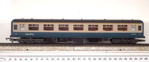 LIMA OO: Vintage English Inter-City Passenger Coach in Fair Un-boxed used condition(England)