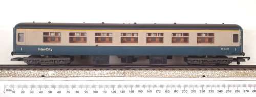 LIMA OO: Vintage English Inter-City Passenger Coach in Fair Un-boxed used condition(England)