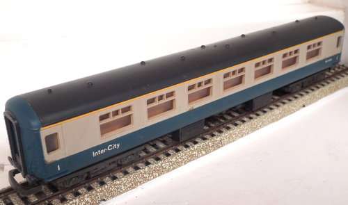 LIMA OO: Vintage English Inter-City Passenger Coach in Fair Un-boxed used condition(England)
