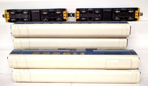 LIMA  HO: SAR`BLUE TRAIN` E444 Passenger Train Set in Very Good boxed condition (Italy)