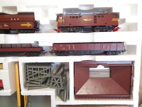 LIMA  HO: SAR E919 Electric Freight/Coal Train Set (107400 AA) in Very Good boxed condition (Italy)