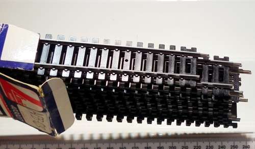 LIMA HO: 12pc Metal Track(12x 403027-333mm) in Very Good Used boxed condition.(Italy))