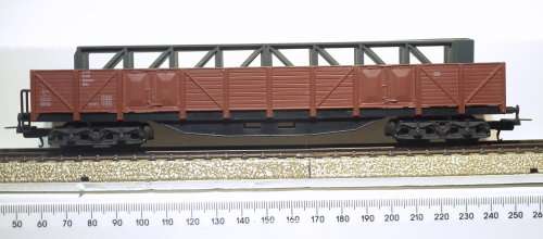 LIMA HO: European High Sided Freight Wagon With Load in Good Un-boxed condition (Italy)