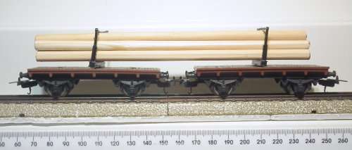 LIMA HO: Vintage Unmarked Twin Car + Wood Load in  Good used condition(Italy)