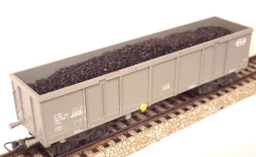 LIMA HO: European Coal Carrier with Load in Fair unboxed condition (Italy)