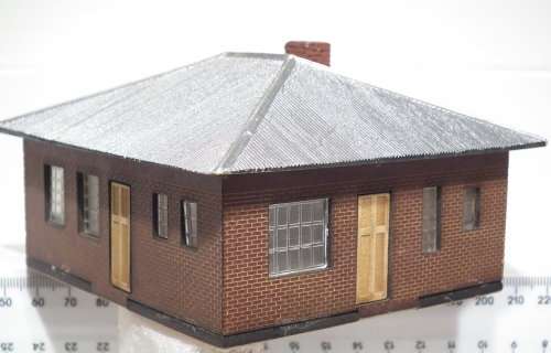SCENERY HO:  South African Post Office Building in Good Un-boxed condition(RSA)