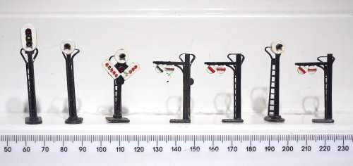 ACCESSORIES HO: 7pc Mixed Lot of Static Metal Signals in Good Used condition.