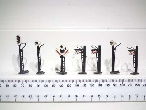 ACCESSORIES HO: 7pc Mixed Lot of Static Metal Signals in Good Used condition.