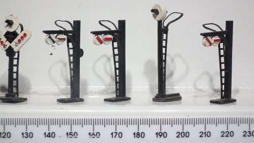 ACCESSORIES HO: 7pc Mixed Lot of Static Metal Signals in Good Used condition.