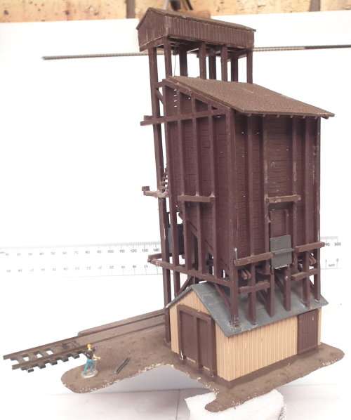 POLA HO:  Vintage European Loading Facility in Fair Un-boxed, Used condition(