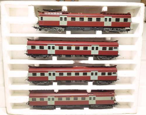 LIMA  HO: SAR Suburban Train Set (149746GP) in Very Good boxed condition (Italy)